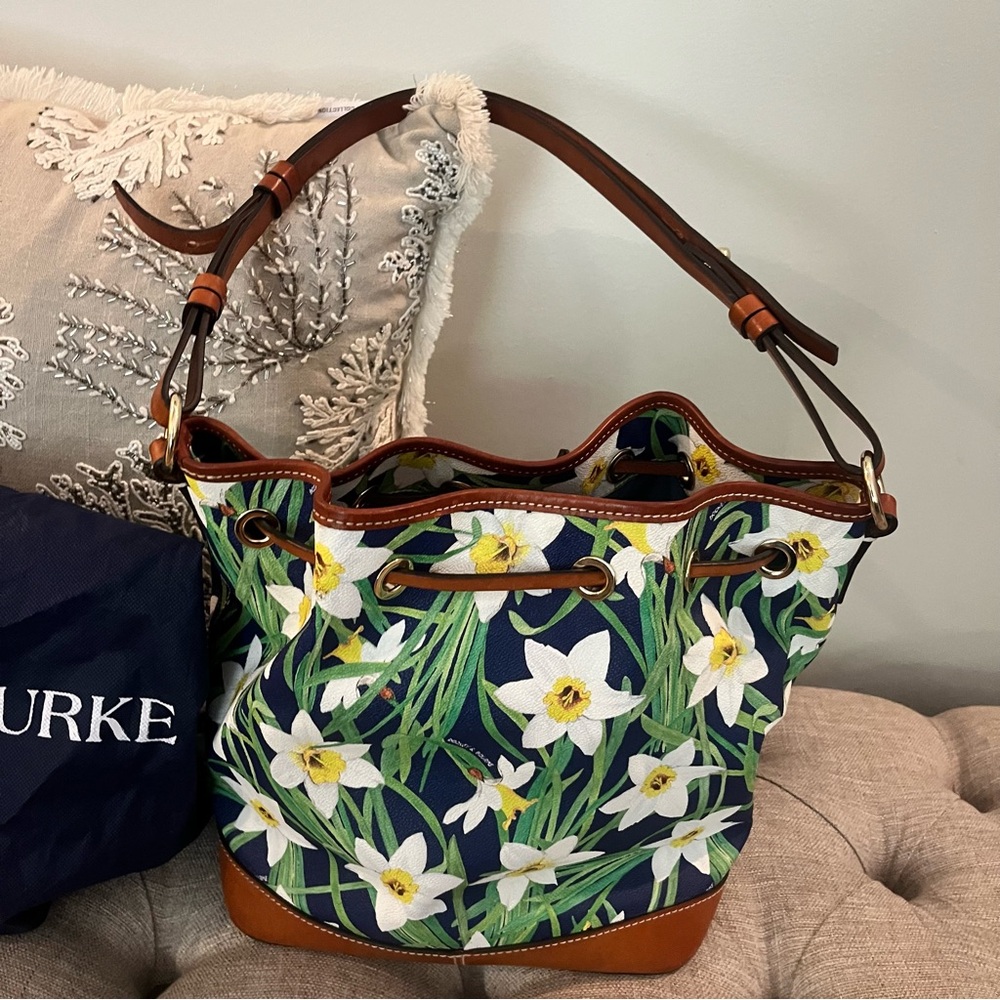 DOONEY and BOURKE Daffodil Drawstring Flower Floral Tassel Bucket Bag - Picture 7 of 13
